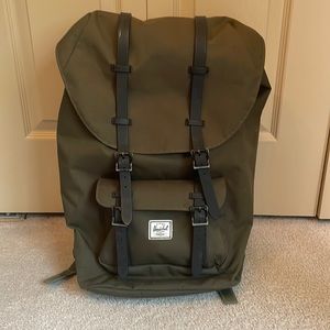 Hershel Little America Backpack 🎒